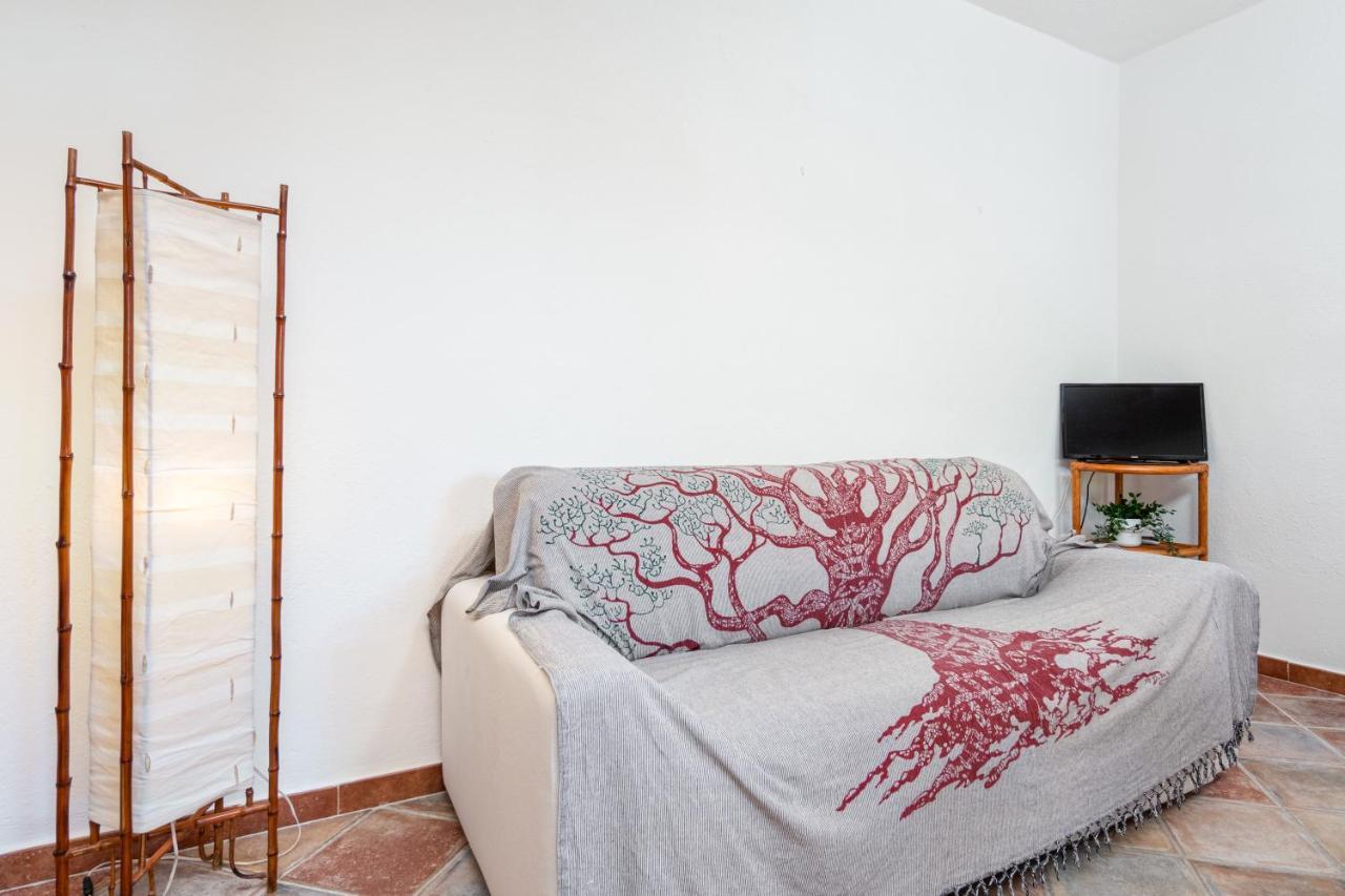 Holiday House Li Piri ซาน เตโอโดโร ภายนอก รูปภาพ