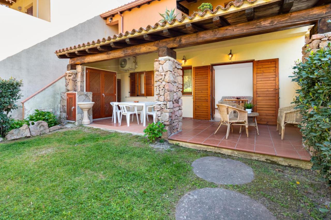 Holiday House Li Piri ซาน เตโอโดโร ภายนอก รูปภาพ